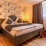 Hotel Gutshof - Laendlich Geniessen - Geschaeftlich Gut Ankommen