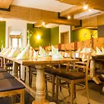 Gutshof - Laendlich Geniessen - Geschaeftlich Gut Ankommen Hotel 3*