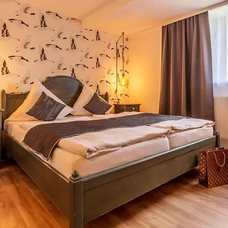 Hotel Gutshof - Laendlich Geniessen - Geschaeftlich Gut Ankommen