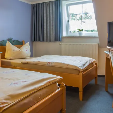 Hotel Gutshof - Laendlich Geniessen - Geschaeftlich Gut Ankommen
