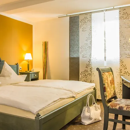 Hotel Gutshof - Laendlich Geniessen - Geschaeftlich Gut Ankommen